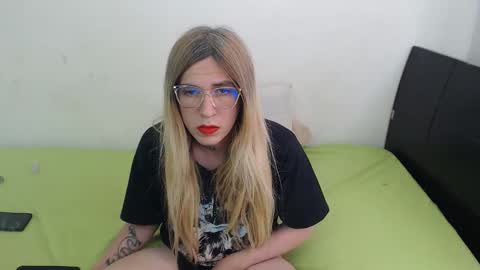 Sascha Bauer online show from October 5, 2025, 3:21 pm