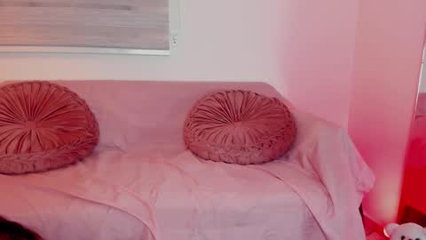 Lolly  online show from March 8, 2026, 11:19 pm