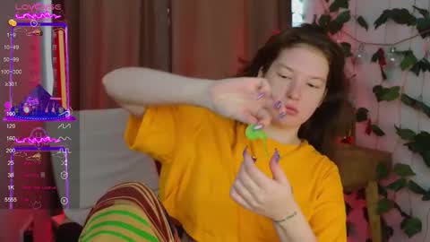 Mona online show from October 8, 2025, 8:01 am