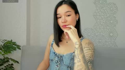 lolly_turner online show from April 8, 2026, 5:07 am