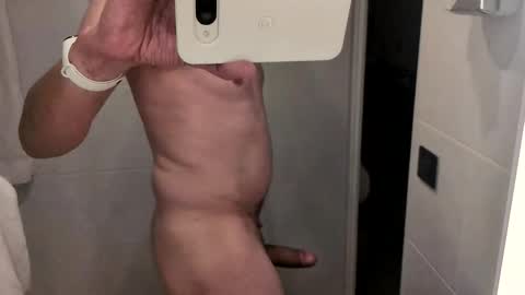 Snapshot of lolo_hi5 chatting on September 17, 2025, 7:59 pm Lolo hi online show from September 17, 2025, 7:59 pm