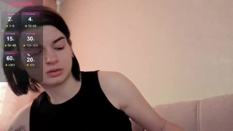 Snapshot of lololozhechka chatting on May 19, 2026, 2:51 am Elly online show from May 19, 2026, 2:51 am