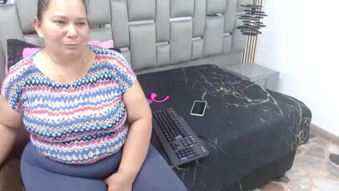 Snapshot of loly47 chatting on October 22, 2025, 12:22 am loly47 online show from October 22, 2025, 12:22 am
