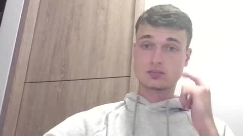 london_tomy online show from November 3, 2025, 10:53 pm