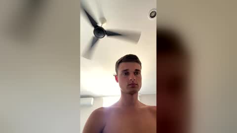 london_tomy online show from March 25, 2026, 9:54 pm