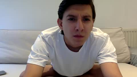 Snapshot of londonboy405 chatting on February 19, 2025, 12:44 pm londonboy405 online show from February 19, 2025, 12:44 pm