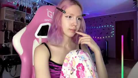 lone1y_bunny online show from July 13, 2026, 3:04 pm