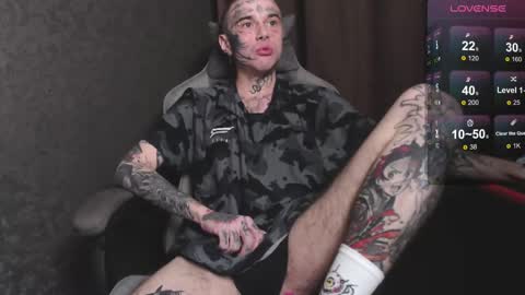 Snapshot of lone1ycrystal chatting on December 13, 2024, 10:51 am Chris online show from December 13, 2024, 10:51 am