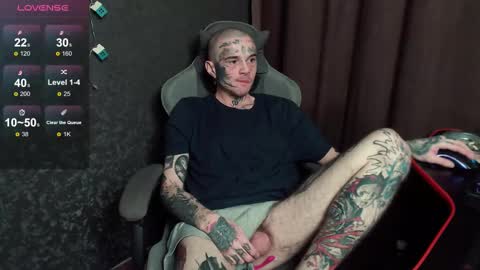 Snapshot of lone1ycrystal chatting on October 6, 2025, 3:09 pm Chris online show from October 6, 2025, 3:09 pm