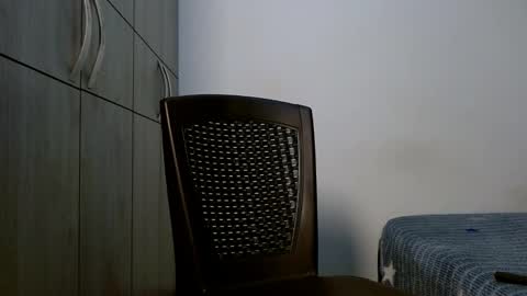 lonelydick2002 online show from February 1, 2026, 4:55 am