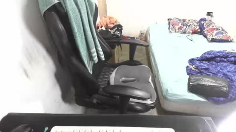 Snapshot of long_dick_boy_ chatting on April 30, 2026, 1:01 am Marvin Santiago online show from April 30, 2026, 1:01 am