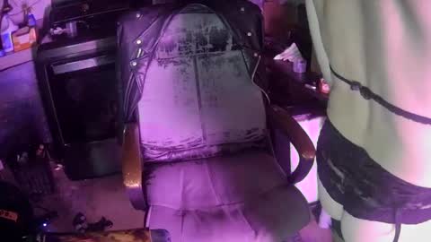 longbeachcd69 online show from October 9, 2025, 8:12 am