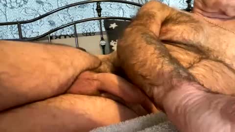 Snapshot of longshank09 chatting on December 15, 2024, 10:50 am longshank09 online show from December 15, 2024, 10:50 am