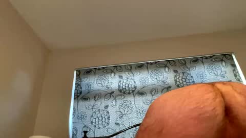 Snapshot of longshank09 chatting on January 6, 2025, 1:30 pm longshank09 online show from January 6, 2025, 1:30 pm