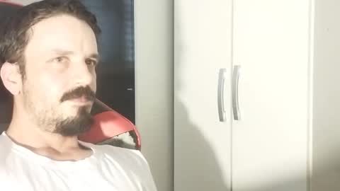 Snapshot of lookaz4010 chatting on February 6, 2025, 3:52 pm Lucas online show from February 6, 2025, 3:52 pm