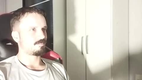 Snapshot of lookaz4010 chatting on March 11, 2025, 12:39 pm Lucas online show from March 11, 2025, 12:39 pm