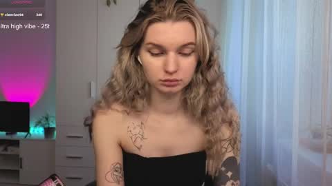 Luna online show from April 9, 2026, 6:19 am