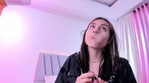 Loly online show from September 16, 2025, 1:01 pm