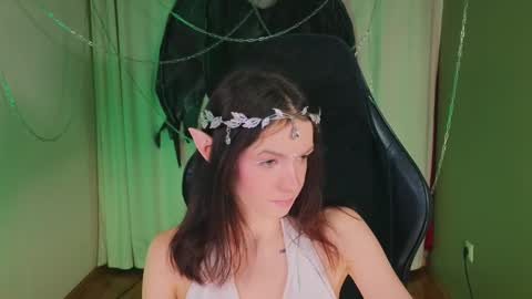 Luna online show from October 30, 2025, 8:53 pm