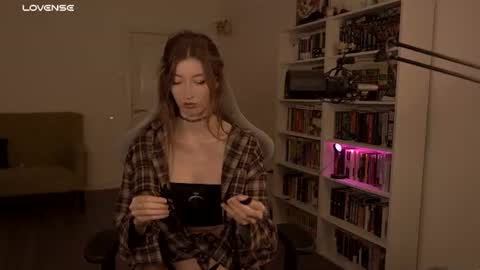 loony_moony online show from July 2, 2026, 9:59 am