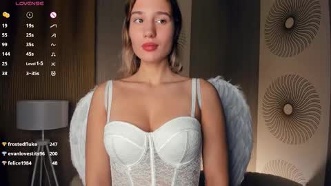 Jina online show from October 31, 2025, 8:54 pm