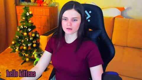 Snapshot of lora_cain chatting on December 20, 2024, 2:16 pm Lora Cain online show from December 20, 2024, 2:16 pm