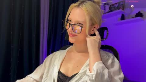 Lora heil online show from January 15, 2026, 3:16 pm