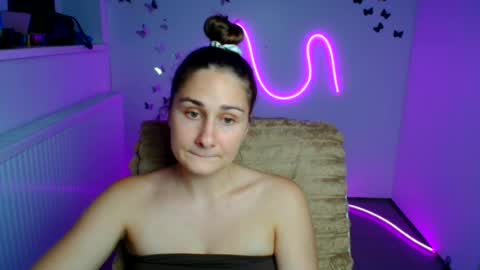 Snapshot of lora_kisses chatting on June 26, 2026, 11:36 am Lora online show from June 26, 2026, 11:36 am