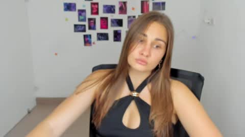 Snapshot of lora_kisses chatting on July 20, 2026, 5:33 am Lora online show from July 20, 2026, 5:33 am