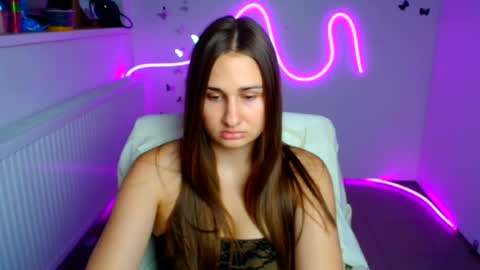Snapshot of lora_kisses chatting on July 21, 2026, 5:32 am Lora online show from July 21, 2026, 5:32 am