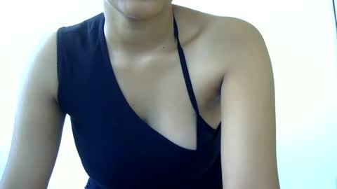 Snapshot of loraa_baby chatting on June 27, 2026, 12:22 pm Loraa online show from June 27, 2026, 12:22 pm