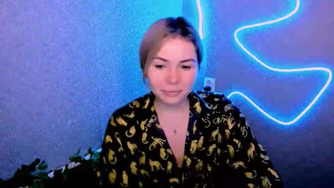 Lora online show from January 8, 2026, 2:58 am