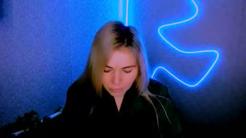 Lora online show from March 10, 2026, 2:27 am