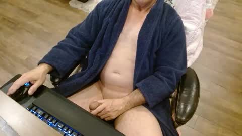 Snapshot of lord_rasken chatting on March 28, 2026, 11:43 am Lord King online show from March 28, 2026, 11:43 am