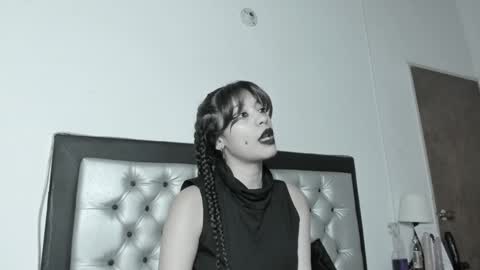 Lore Depp online show from January 1, 2025, 6:47 am