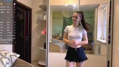 Olivia online show from October 29, 2025, 3:31 am