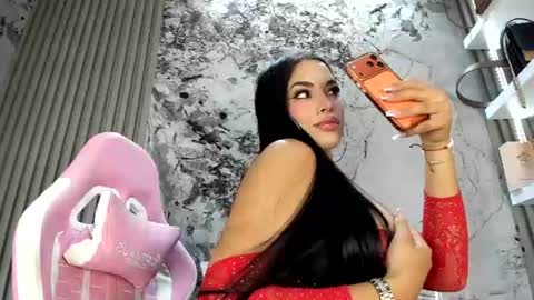 Snapshot of loren_baker chatting on July 20, 2026, 6:10 pm Doll Queen online show from July 20, 2026, 6:10 pm