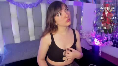 Loren   online show from June 4, 2026, 12:11 pm