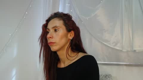 Snapshot of loren_queen_ chatting on July 1, 2026, 2:29 pm Loren online show from July 1, 2026, 2:29 pm
