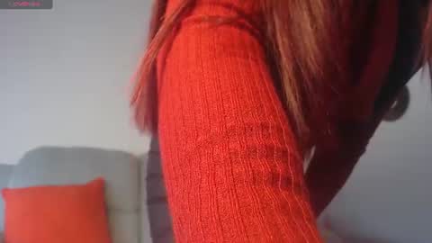 Snapshot of loren_queen_ chatting on August 3, 2026, 2:00 pm Loren online show from August 3, 2026, 2:00 pm