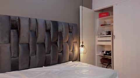 Snapshot of lorena_vieira_ chatting on February 8, 2025, 2:47 am Lorena Vieira  online show from February 8, 2025, 2:47 am