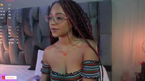 Snapshot of lorena_vieira_ chatting on February 22, 2025, 7:58 pm Lorena Vieira  online show from February 22, 2025, 7:58 pm