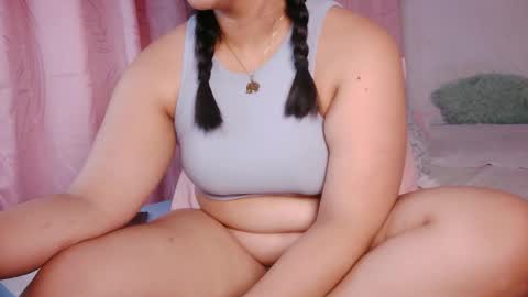 sofia online show from December 17, 2025, 4:29 am