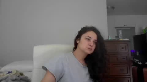 Snapshot of lorenlovely chatting on October 12, 2025, 6:18 pm lorenlovely online show from October 12, 2025, 6:18 pm