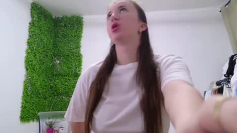 Amelia online show from February 17, 2025, 8:04 pm