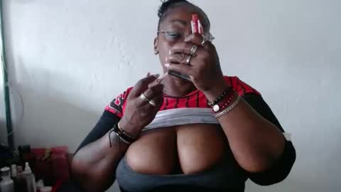 Snapshot of loretybighot chatting on February 27, 2025, 6:53 pm loretybighot online show from February 27, 2025, 6:53 pm