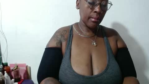 Snapshot of loretybighot chatting on February 28, 2025, 11:58 am loretybighot online show from February 28, 2025, 11:58 am