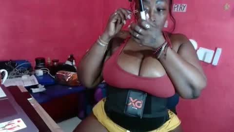 Snapshot of loretybighot chatting on March 12, 2025, 12:15 pm loretybighot online show from March 12, 2025, 12:15 pm