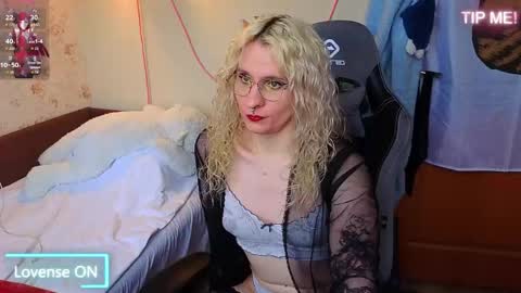 Snapshot of lori_myaf chatting on April 25, 2026, 1:52 pm Lori ----------------------------------- online show from April 25, 2026, 1:52 pm