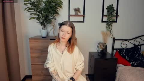 Snapshot of lorineponter chatting on July 10, 2026, 8:18 am Ronny online show from July 10, 2026, 8:18 am